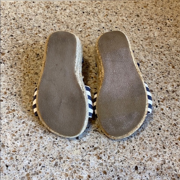 OshKosh B’Gosh Baby Wedge Nautical Sandals - Picture 4 of 5